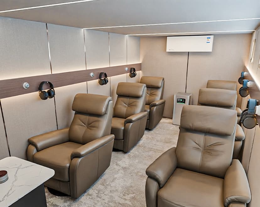 Alternate interior view of 6-person HBOT chamber